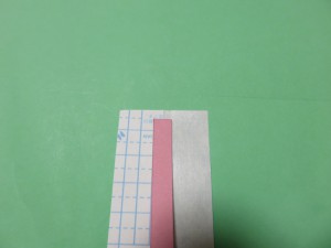 上3ミリあけて貼り始める